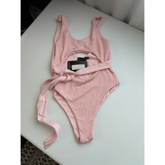 PrettyLittleThing Pink Swimsuit Belted Cutout Crinkle One Piece US 6 - Picture 1 of 7